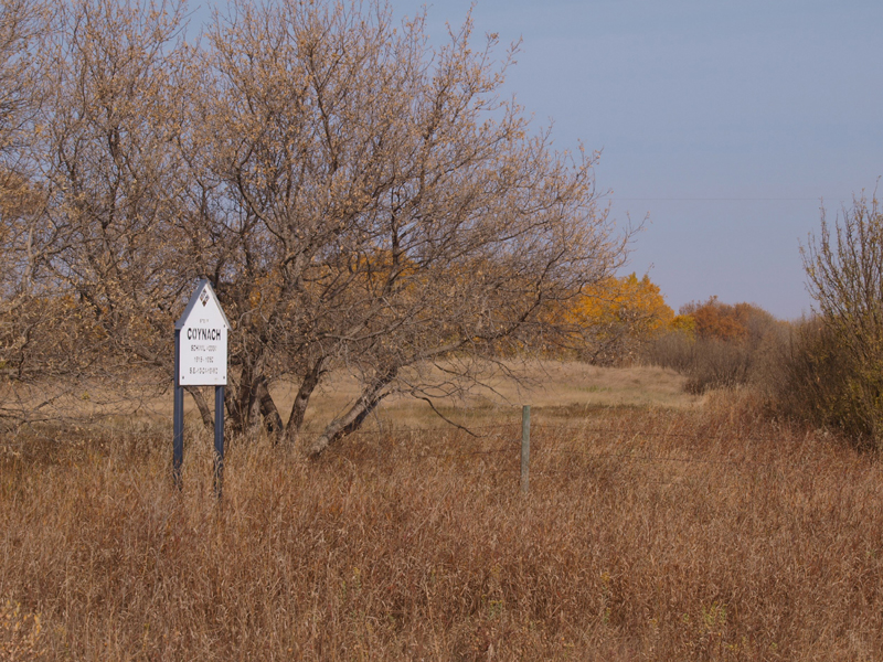 Coynach School District 3360, 1915-1952, southeast 13 township 24 range 19 west of the 2 meridian, near Southey, Saskatchewan    - Saskatchewan Gen Web